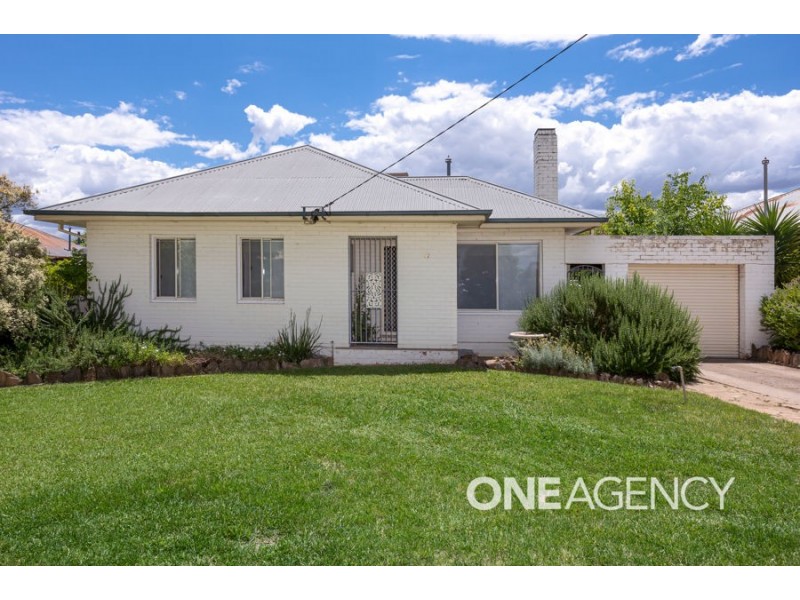 87 BOLGER AVENUE, Mount Austin NSW 2650