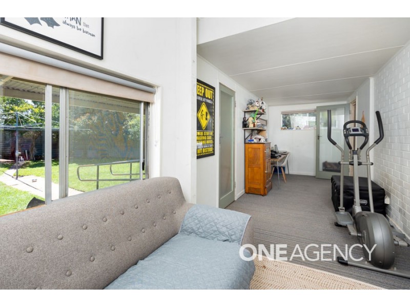 87 BOLGER AVENUE, Mount Austin NSW 2650