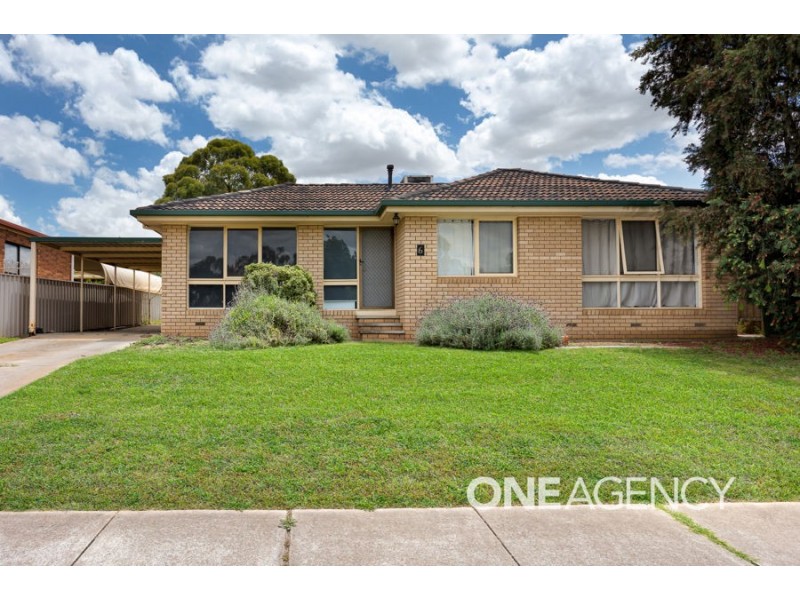6 PUGSLEY AVENUE, Estella NSW 2650
