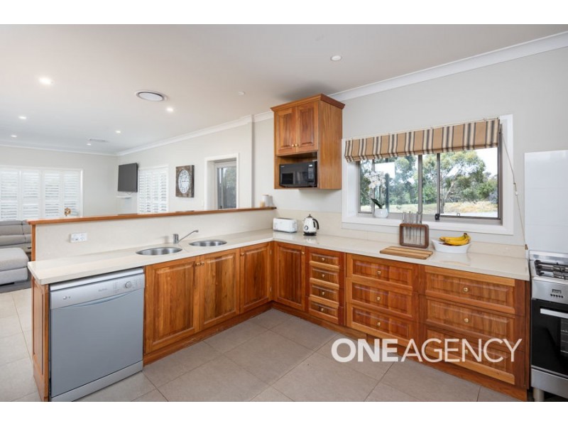 6707 HOLBROOK ROAD, Rowan NSW 2650