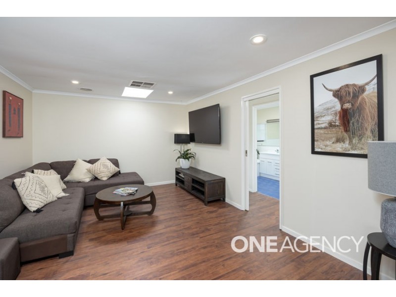 3 HUME STREET, Lake Albert NSW 2650