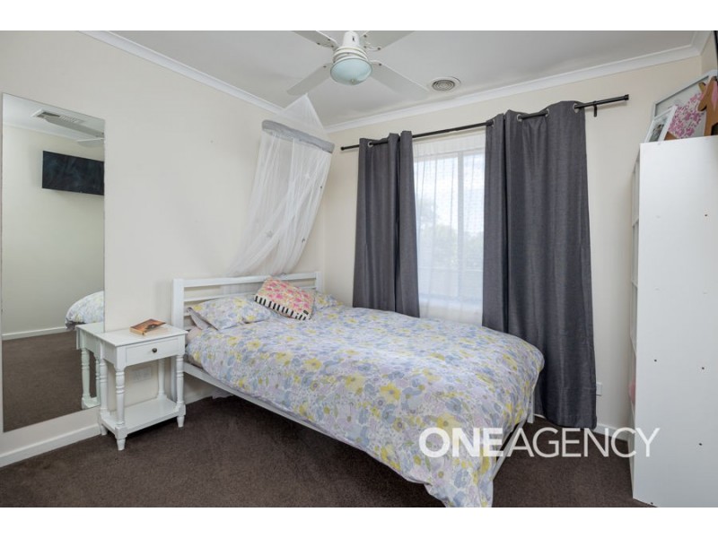 3 HUME STREET, Lake Albert NSW 2650