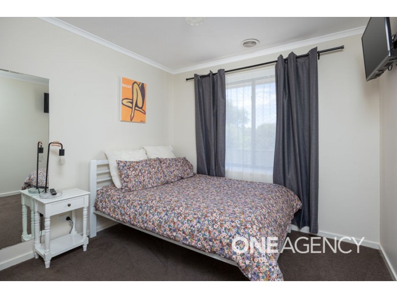 3 HUME STREET, Lake Albert NSW 2650