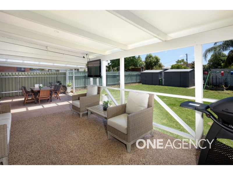 3 HUME STREET, Lake Albert NSW 2650