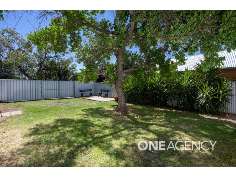 14 NORMAN STREET, Turvey Park NSW 2650