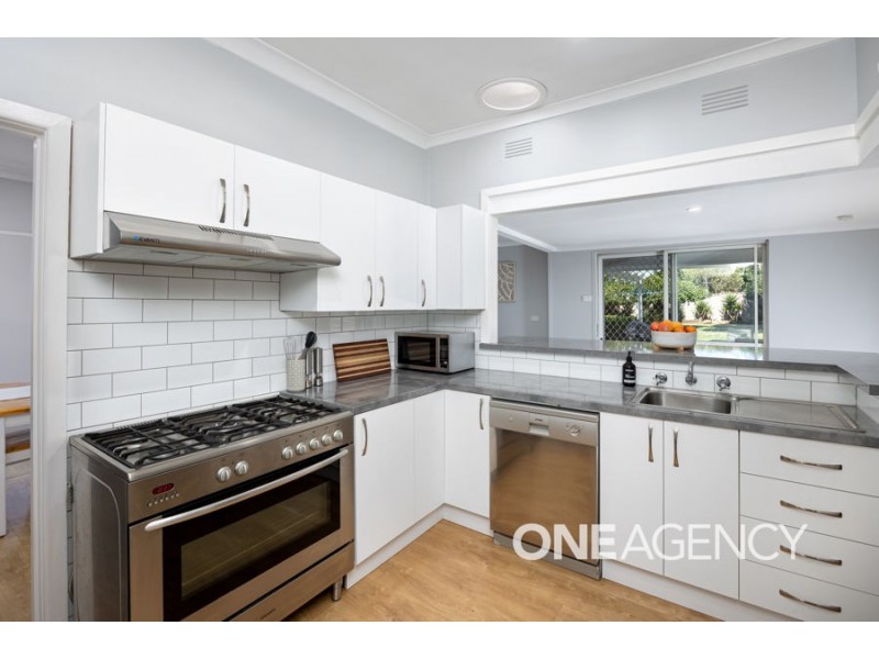 15 TUCKER STREET, Turvey Park NSW 2650