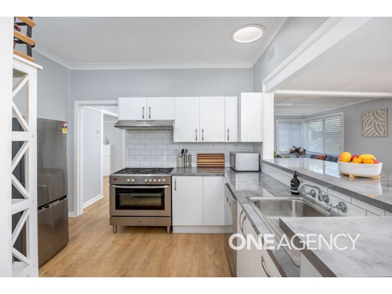 15 TUCKER STREET, Turvey Park NSW 2650