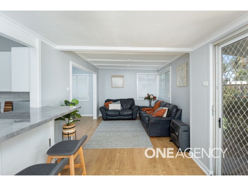 15 TUCKER STREET, Turvey Park NSW 2650