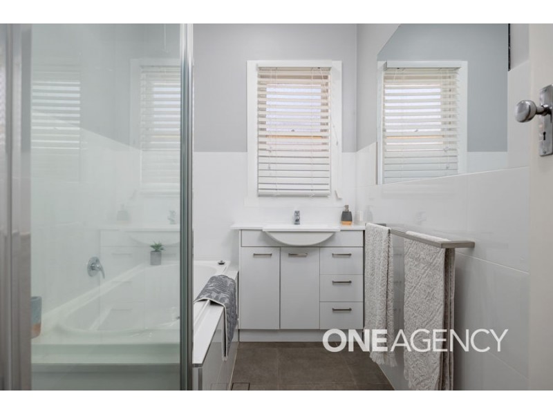 15 TUCKER STREET, Turvey Park NSW 2650