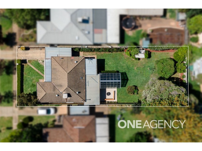 15 TUCKER STREET, Turvey Park NSW 2650