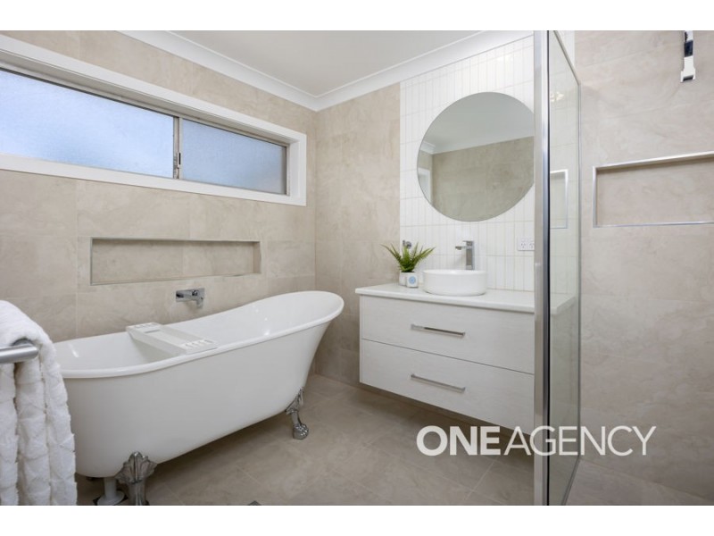 83 LEAVENWORTH DRIVE, Mount Austin NSW 2650
