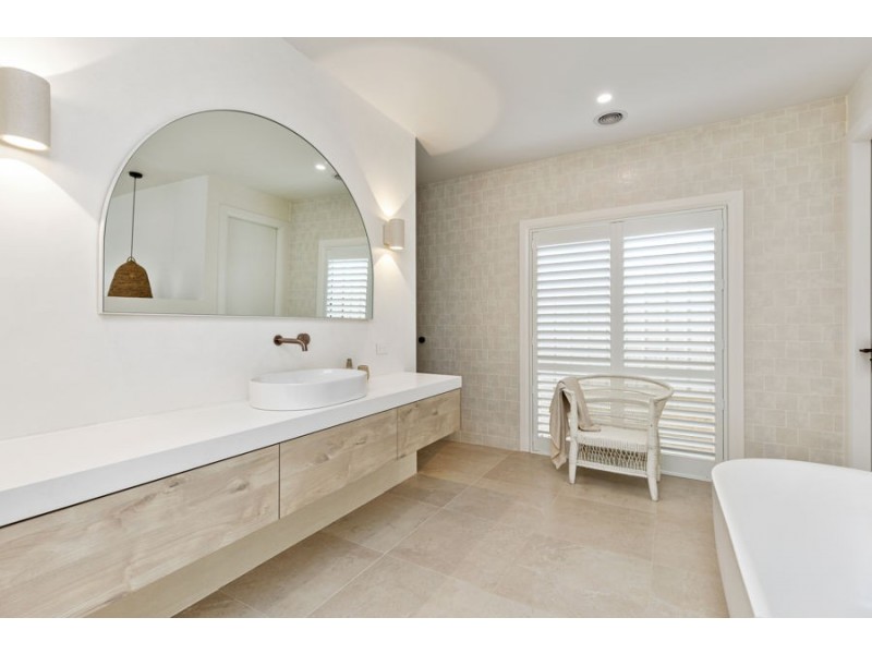 146 BRADMAN DRIVE, Boorooma NSW 2650