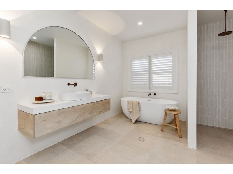 146 BRADMAN DRIVE, Boorooma NSW 2650