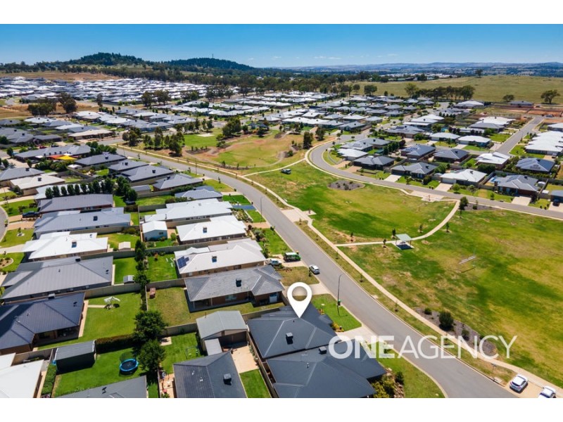 22 ROSS PARKWAY, Gobbagombalin NSW 2650