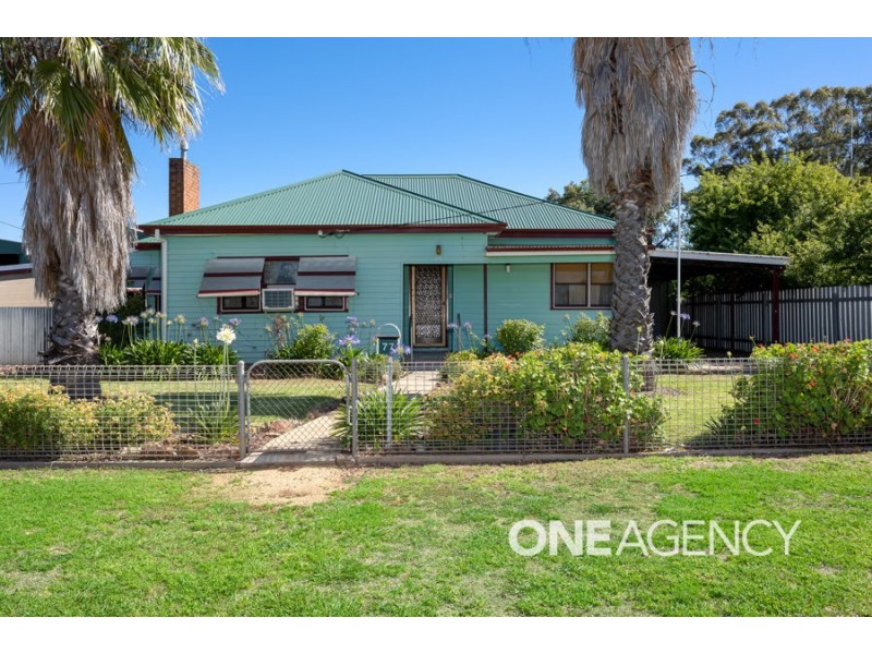 77 BROOKONG STREET, Lockhart NSW 2656