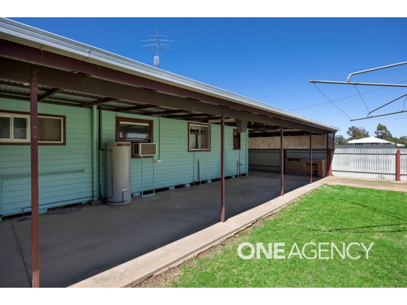 77 BROOKONG STREET, Lockhart NSW 2656