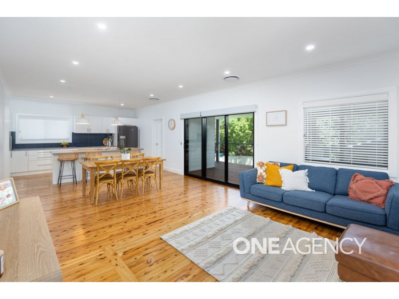 15 BANKS AVENUE, Kooringal NSW 2650