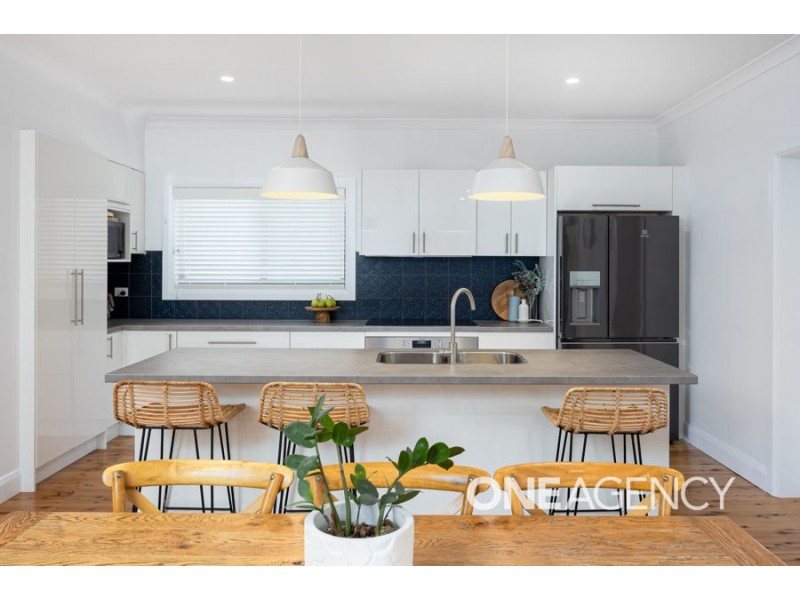 15 BANKS AVENUE, Kooringal NSW 2650