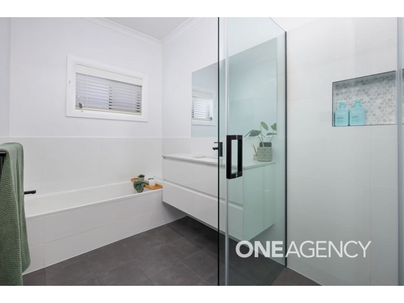 15 BANKS AVENUE, Kooringal NSW 2650