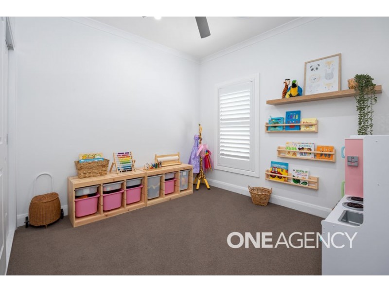 15 BANKS AVENUE, Kooringal NSW 2650