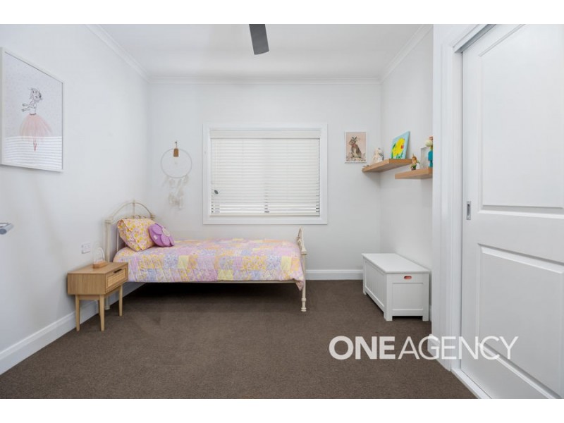 15 BANKS AVENUE, Kooringal NSW 2650