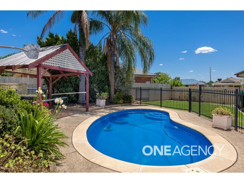 29 WOOMERA PLACE, Glenfield Park NSW 2650