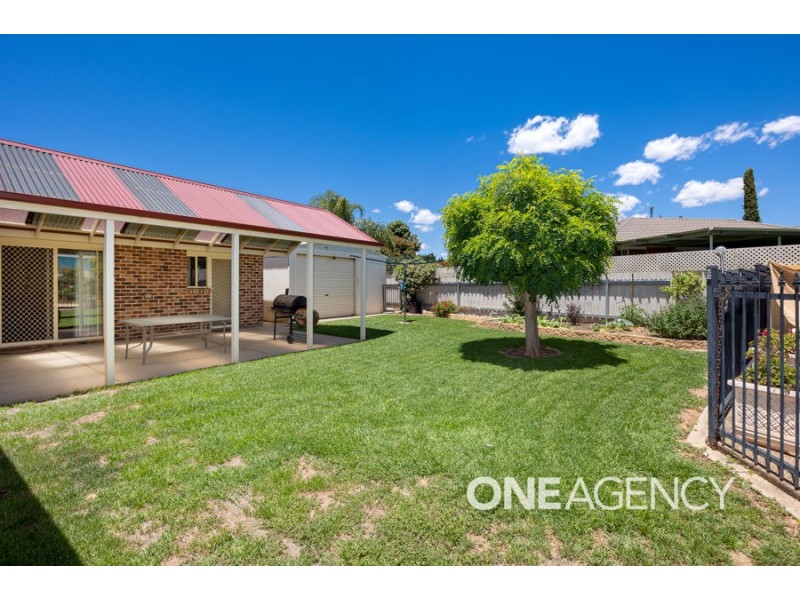29 WOOMERA PLACE, Glenfield Park NSW 2650