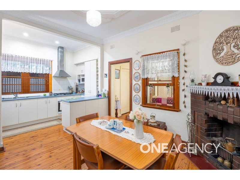 24 TREVOR STREET, Turvey Park NSW 2650