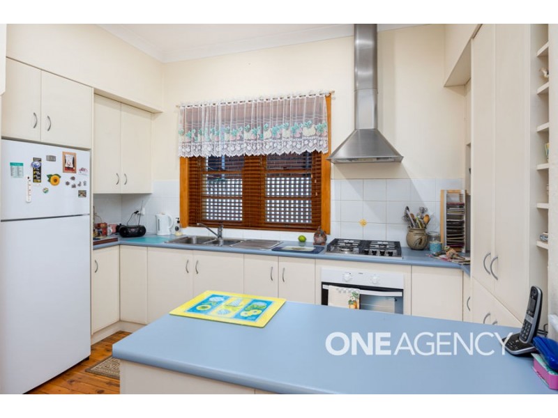 24 TREVOR STREET, Turvey Park NSW 2650