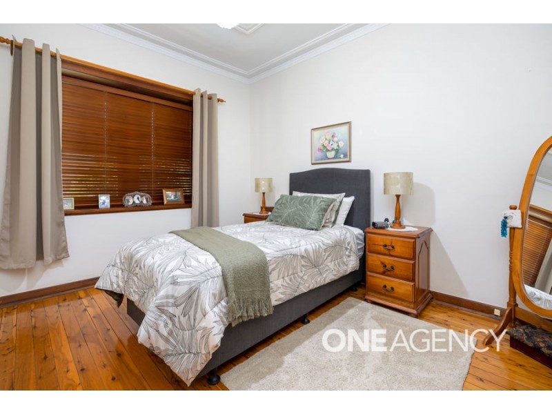 24 TREVOR STREET, Turvey Park NSW 2650