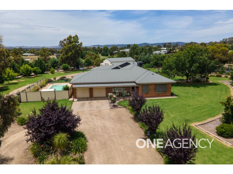 5 LILLI PILLI PLACE, Springvale NSW 2650