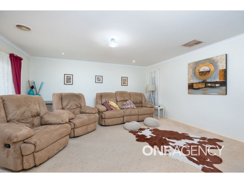 5 LILLI PILLI PLACE, Springvale NSW 2650