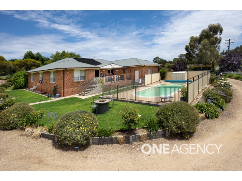 5 LILLI PILLI PLACE, Springvale NSW 2650