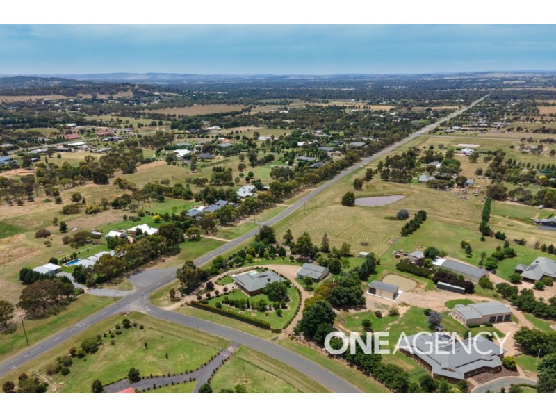 5 LILLI PILLI PLACE, Springvale NSW 2650