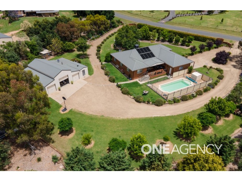 5 LILLI PILLI PLACE, Springvale NSW 2650