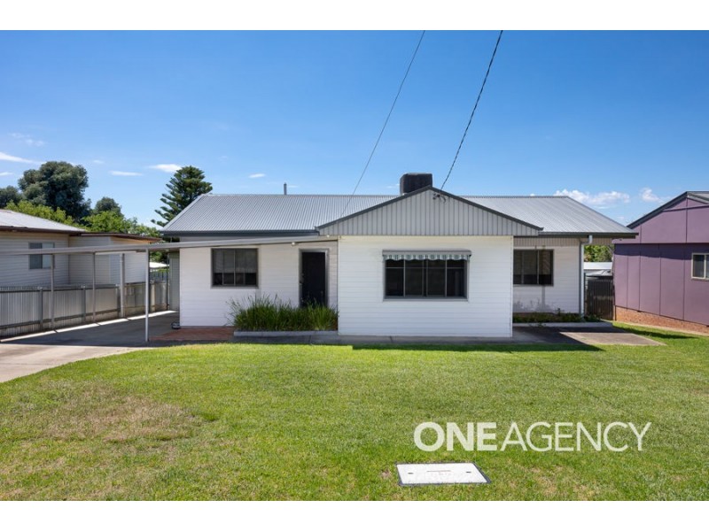 101 MEADOW STREET, Kooringal NSW 2650