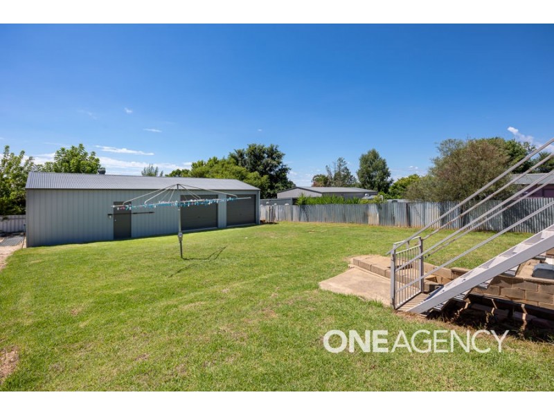101 MEADOW STREET, Kooringal NSW 2650