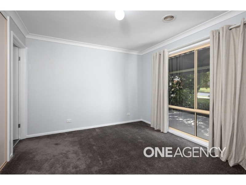 8 KURRAJONG AVENUE, Forest Hill NSW 2651