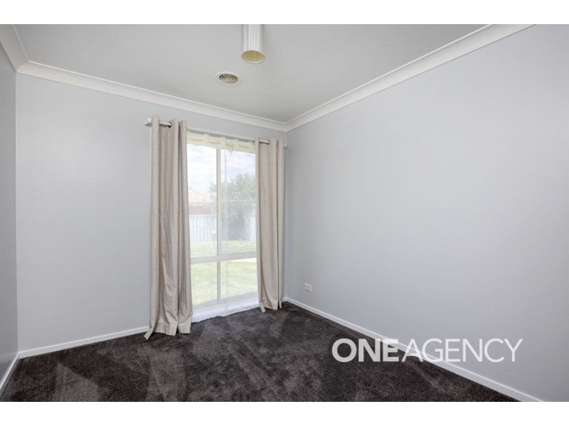 8 KURRAJONG AVENUE, Forest Hill NSW 2651