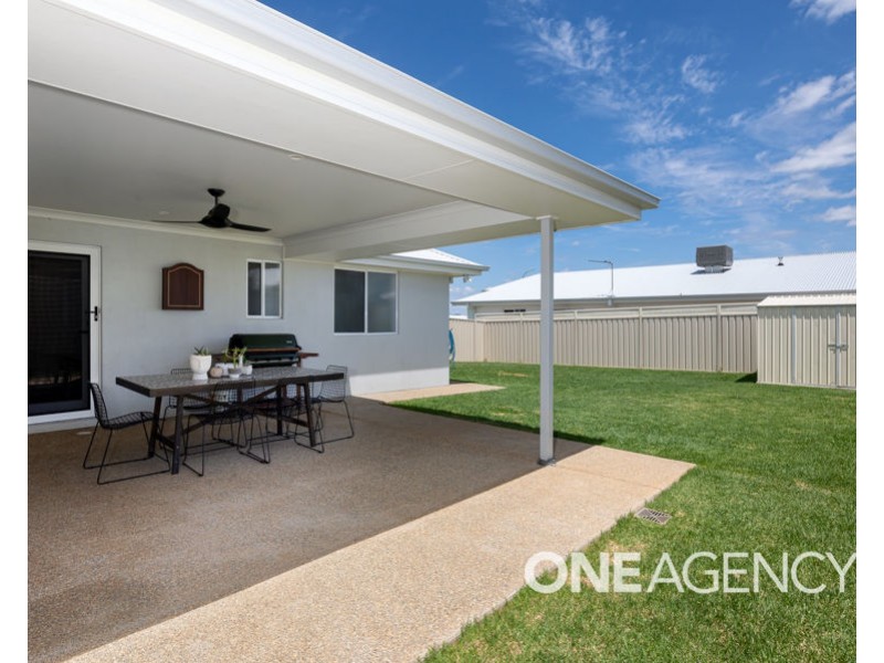 30 COOTAMUNDRA BOULEVARD, Gobbagombalin NSW 2650