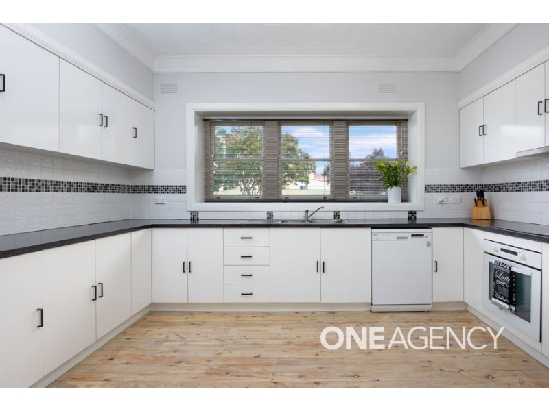 62 BOURKE STREET, Turvey Park NSW 2650