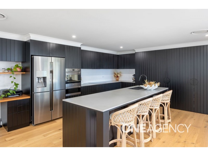 91 BALMORAL CRESCENT, Lake Albert NSW 2650