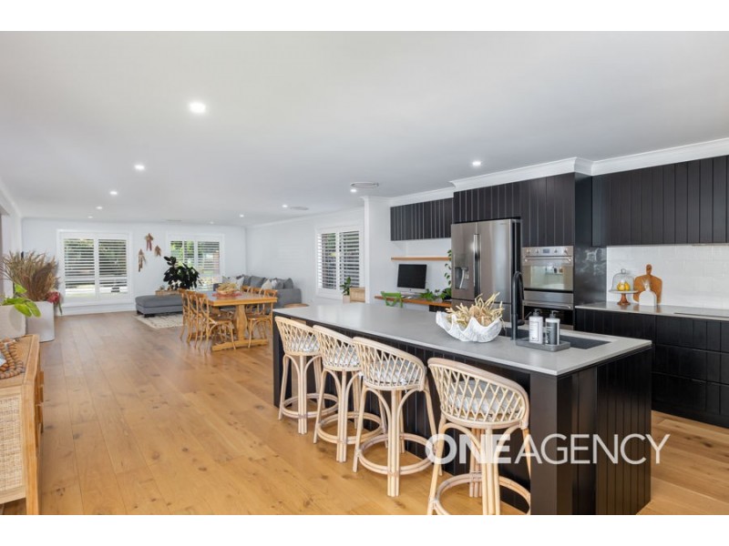 91 BALMORAL CRESCENT, Lake Albert NSW 2650