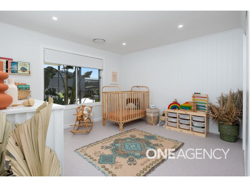91 BALMORAL CRESCENT, Lake Albert NSW 2650