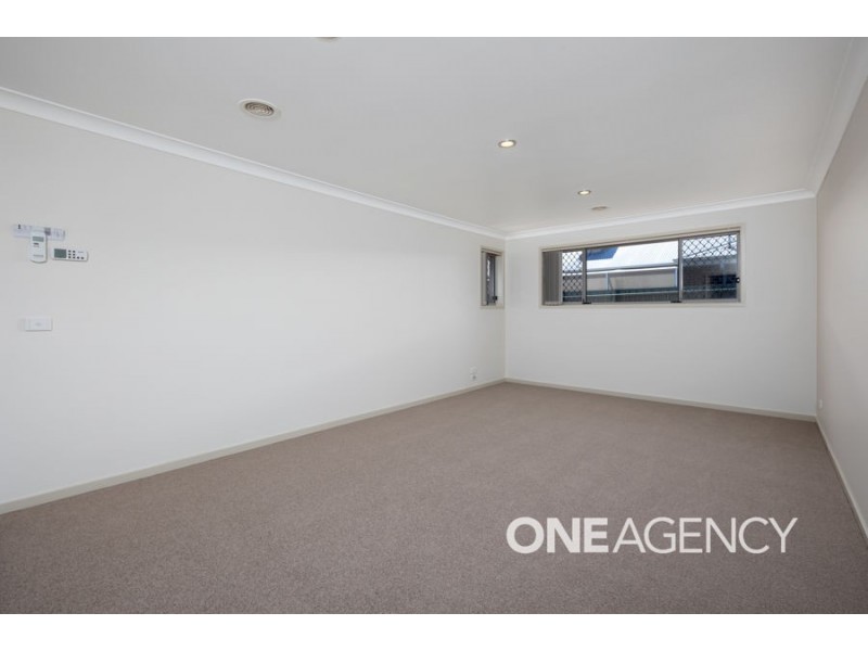 16 QUANDONG PLACE, Forest Hill NSW 2651