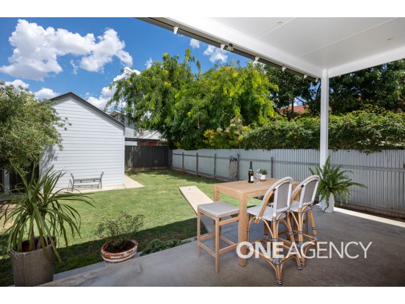 60 CRAMPTON STREET, Wagga Wagga NSW 2650