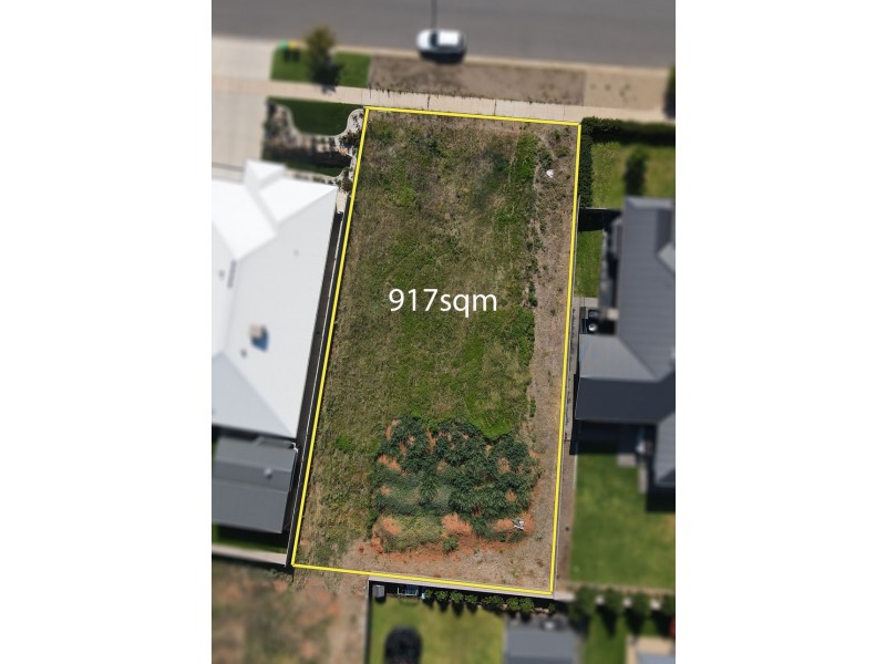 10 BONNER STREET, Lloyd NSW 2650