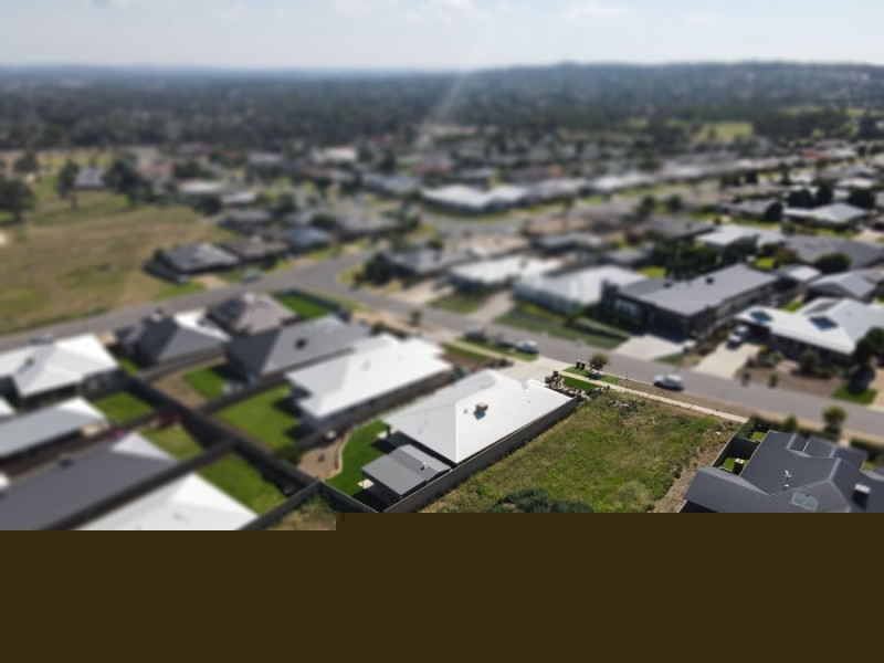 10 BONNER STREET, Lloyd NSW 2650