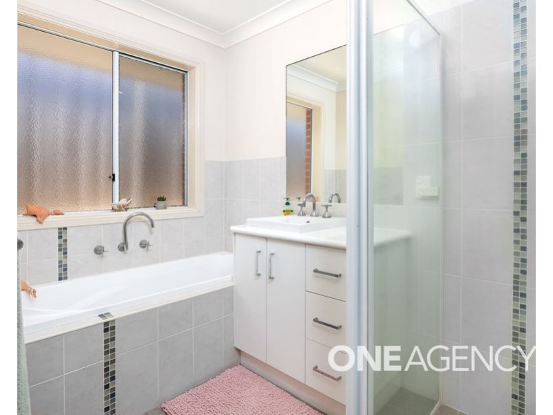 60 YARRAWAH CRESCENT, Bourkelands NSW 2650