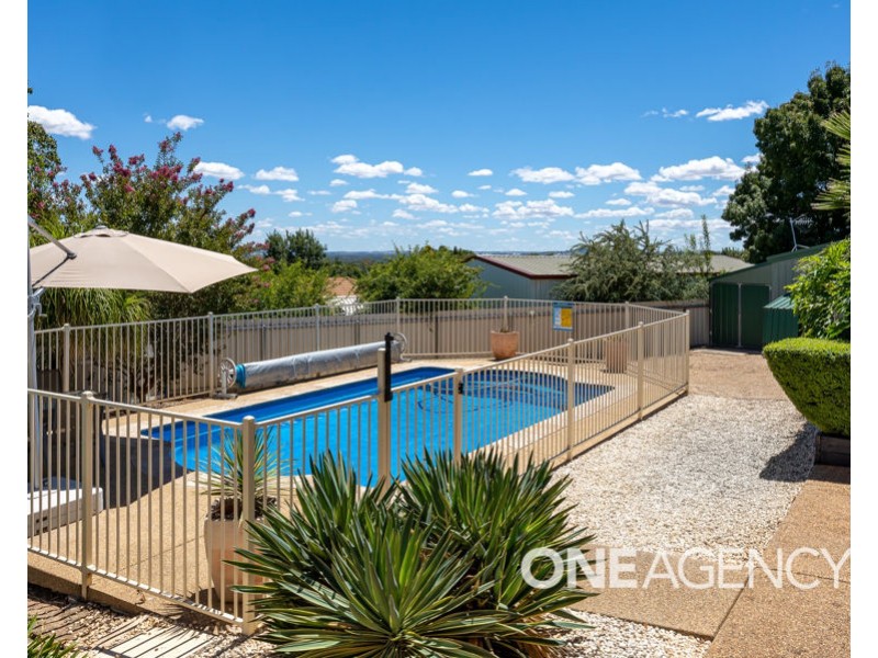1 ELLWOOD CLOSE, Bourkelands NSW 2650